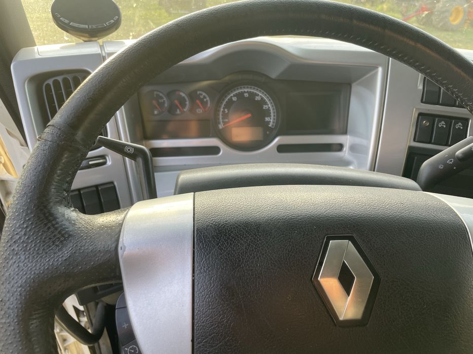 Авто RENAULT Premium