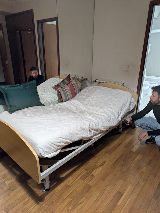 Cama articulada como nova