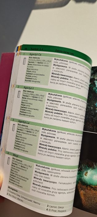 Książka minerały kamienie  szlachetne skałały i meteoryty