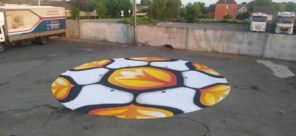 Флаг - Мяч с Евро 2012 которое проходило в  Украине и Польше