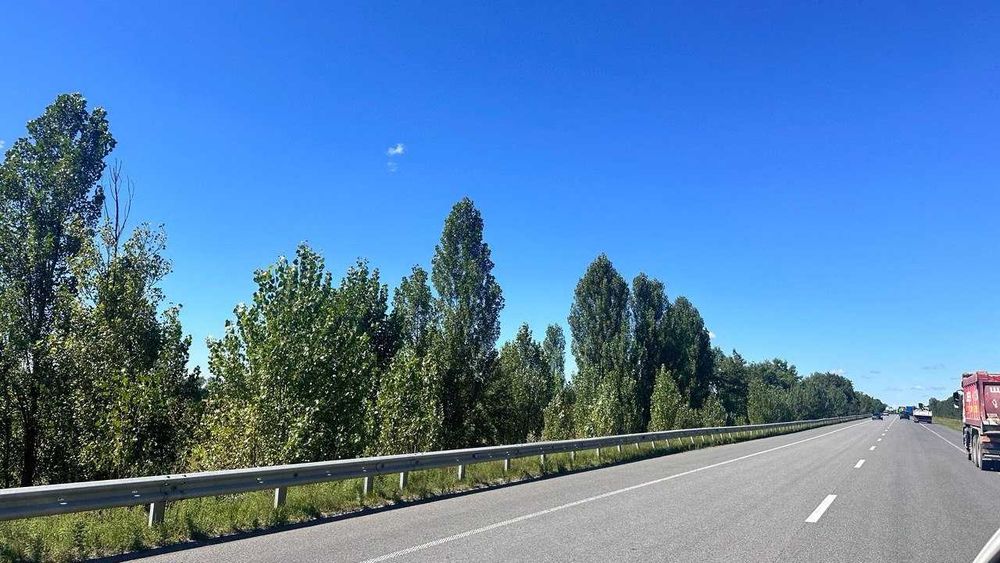 Продаж землі на фасаді Одеської траси! Є різна площа!