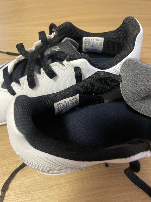 Buty do gry na hali Adidas 35