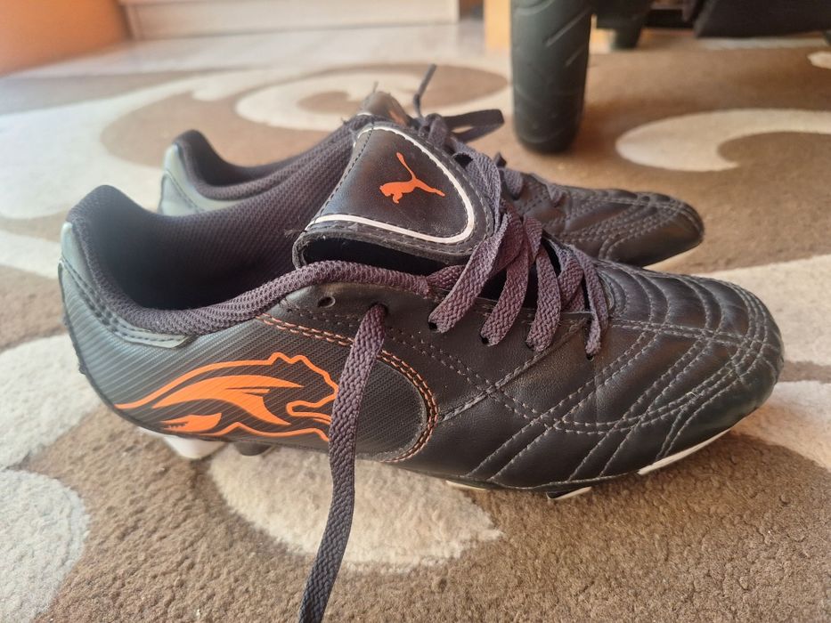 Buty dzieciece korki puma 37