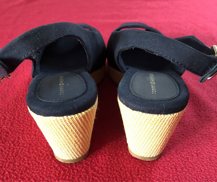 TOMMY HILFIGER R.37 sandały, koturn, super buty