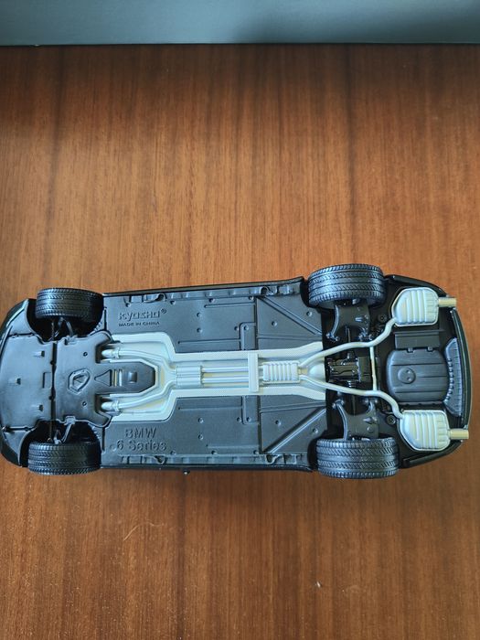 Miniatura BMW serie 6 preto