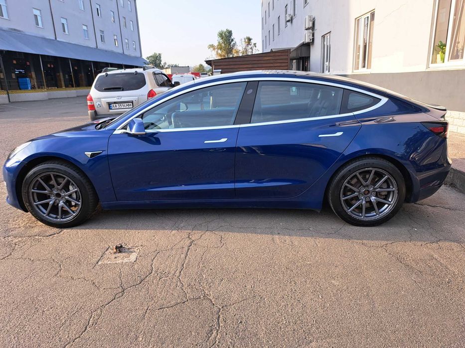 Tesla Model 3 Standart +