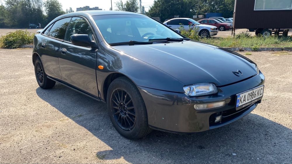 Mazda 323 1994.