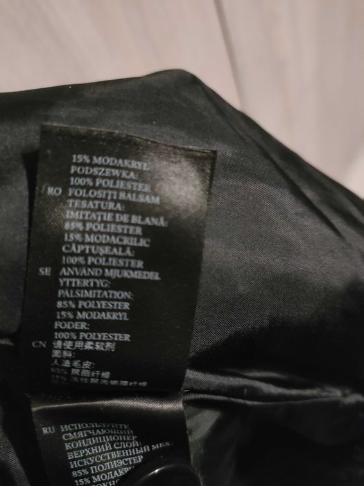 Sprzedam płaszcz z sztucznego misia oversize firmy Monki