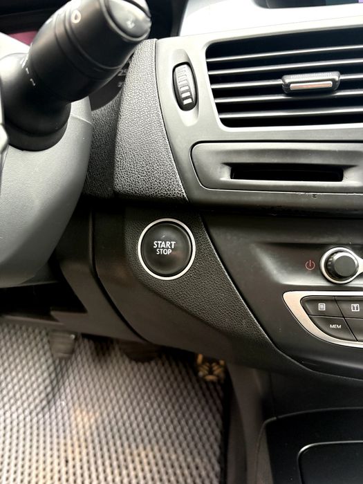 Laguna 3 1.5dci комплектація premium безключовий 2 ключа