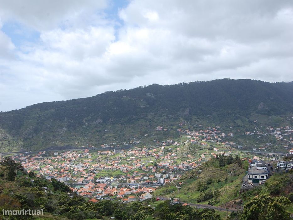 Mixed-use land/Land em Ilha da Madeira, Machico REF:2238