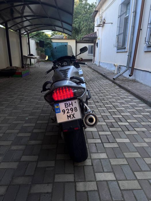 Honda VFR800 RC46 1998