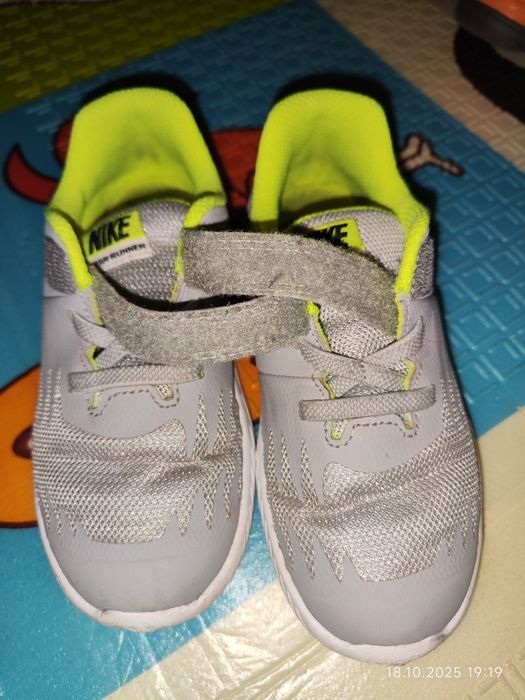 Nike кросівки для хлопчика, 27р