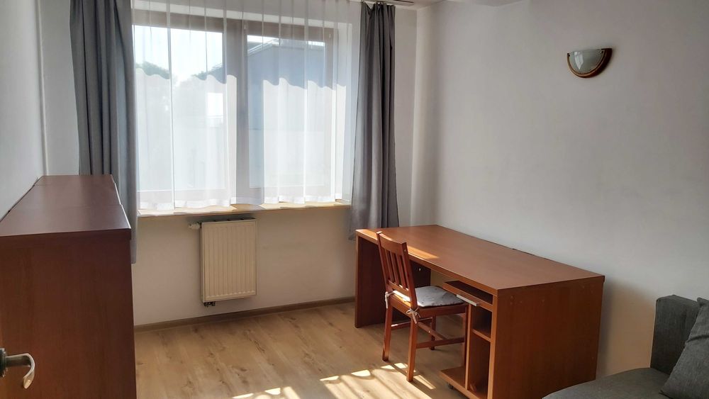 2 nieprzechodnie pokoje, tani parking, przy pętli Azory (Bardzo tanie media)