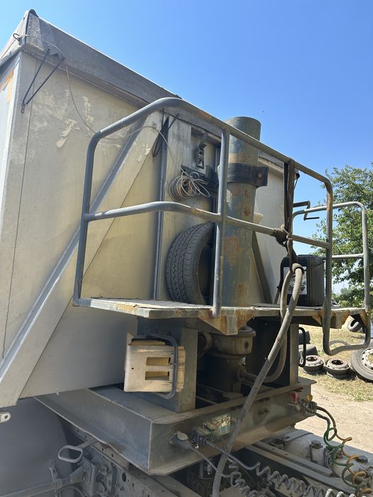 напівпричіп (полуприцеп) зерновоз MEGA MNW самоскид 42 куба