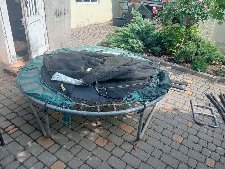 Продам батут для малечі