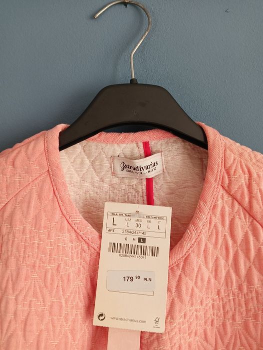 Narzutka Stradivarius