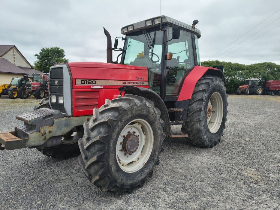 Massey Ferguson 8120, 8110, 3095