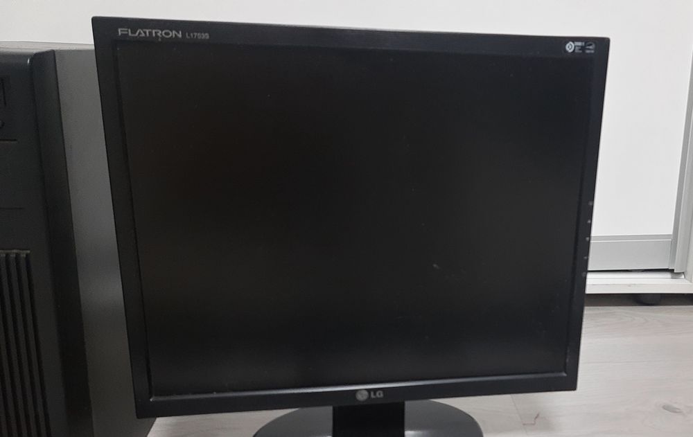 Стаціонарний комп'ютер LG,HP