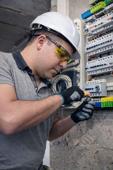 Eletricista Credenciado, Lisboa e Sintra - Reparaçōes e avarias 24h