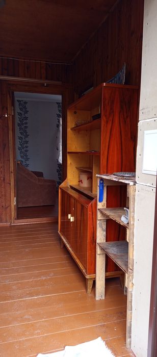 Продається будинок в передмісті