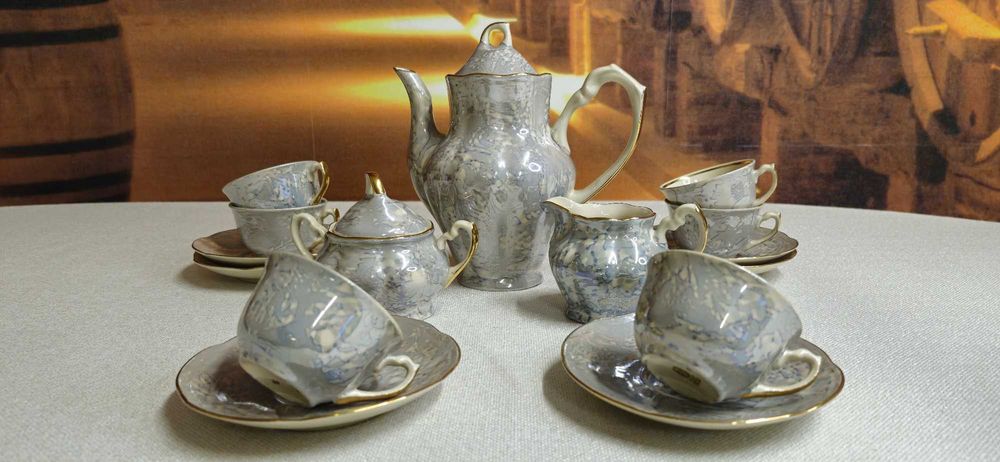 Porcelanowy komplet kawowo-herbaciany CHODZIEŻ dla 6 osób
