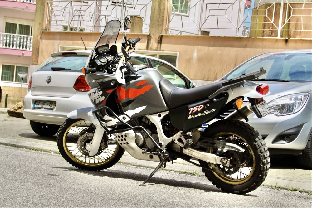 Honda Africa Twin XRV 750 RD07