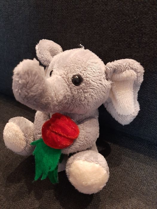 Słonik z różyczką