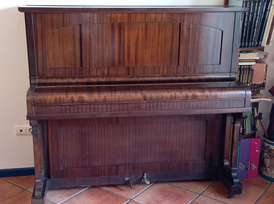 Piano Vertical Boyd London