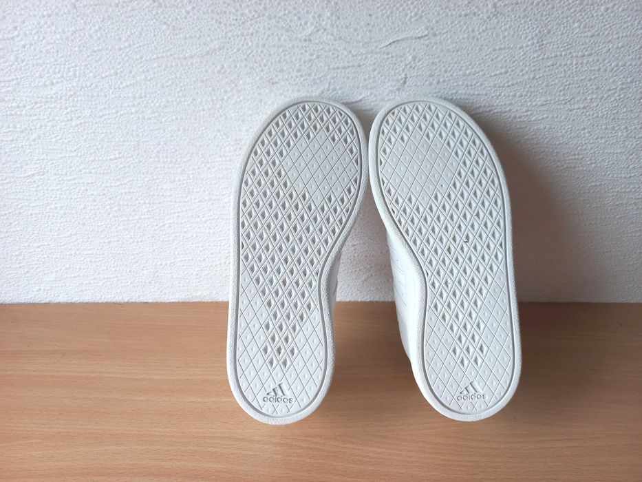 Кросівки Adidas 30 р. устілка 19 см.