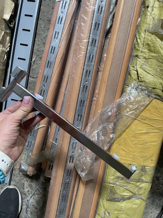 Рейка двухуровневая в МДФ и полкодержатели (кронштейны)