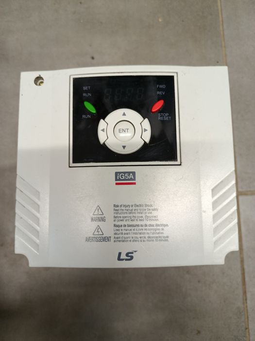 Falownik LG LS  SV040IG5A-4