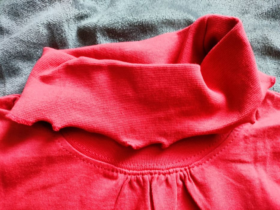 Dwa bawełniane golfy cienkie rozm. 104