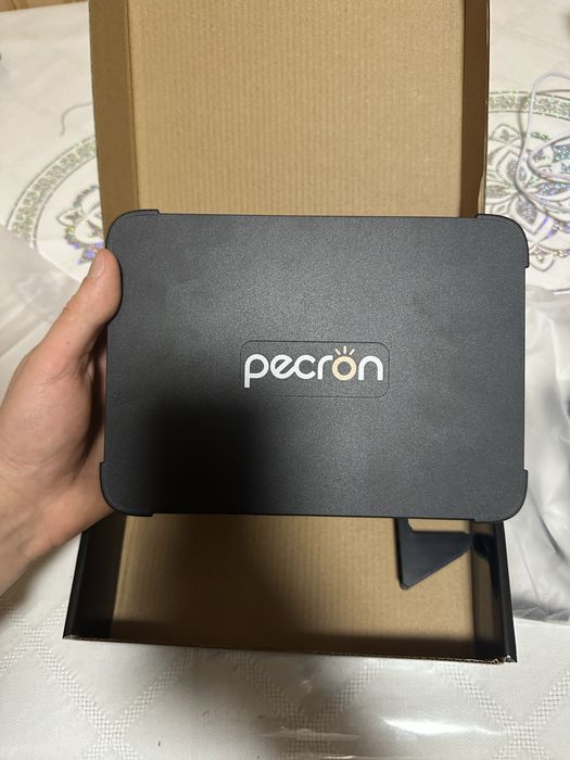 безперебійного живлення Pecron