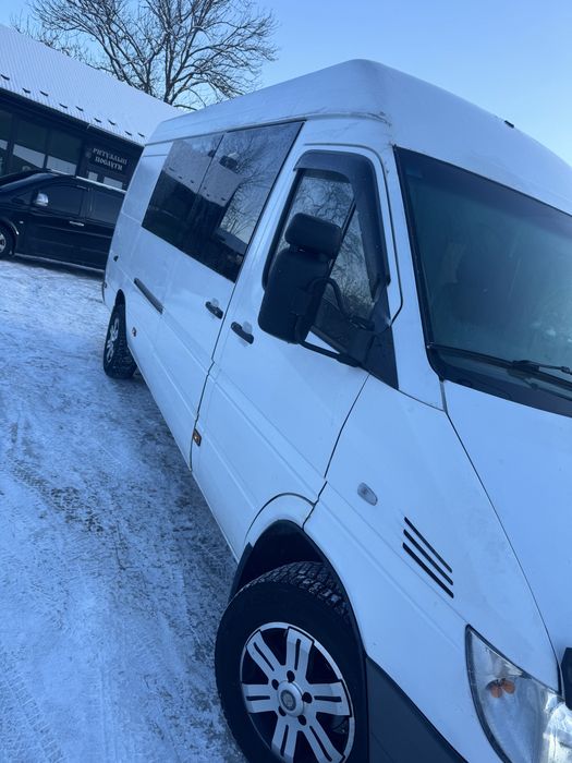 Мерседес спрінтер