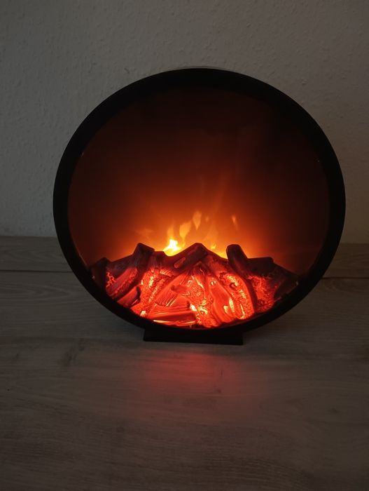 Latarenka kominkowa LED