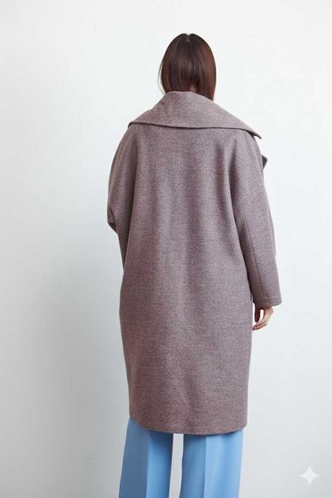 Стильное пальто Италия шерсть новая коллекция Утеплено Шикарный цвет