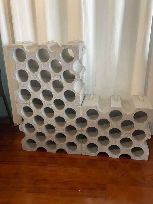 Cubos para armazenamento de vinho