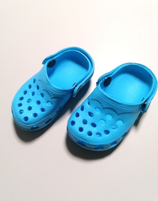 Sapatinhos Azuis estilo Crocs de Bebé