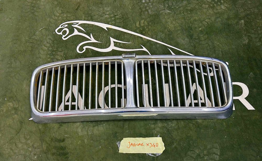 Grelha frontal Jaguar XJ40