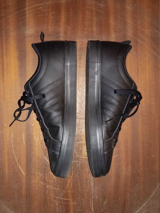 Ténis Adidas pretos