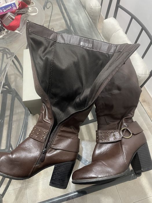 Bota cano alto castanho