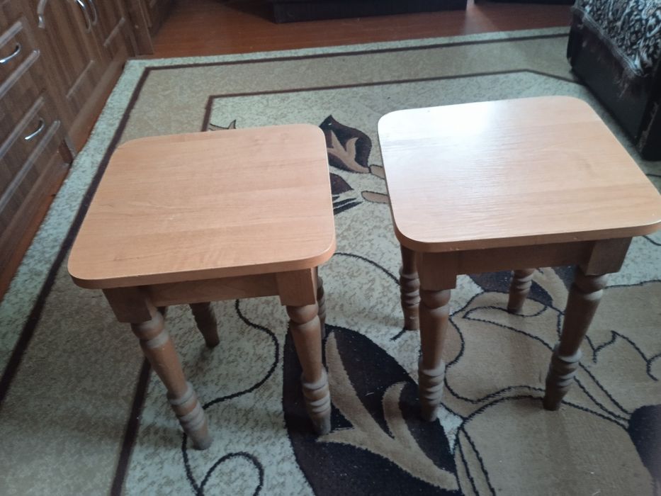 Табуретки  кухонні