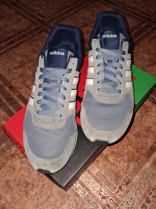 Продам кросівки, Adidas