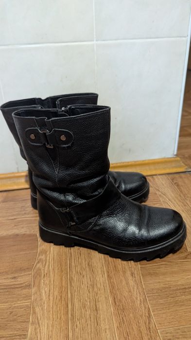 Шкіряні зимові жіночі чобітки 37 р.
