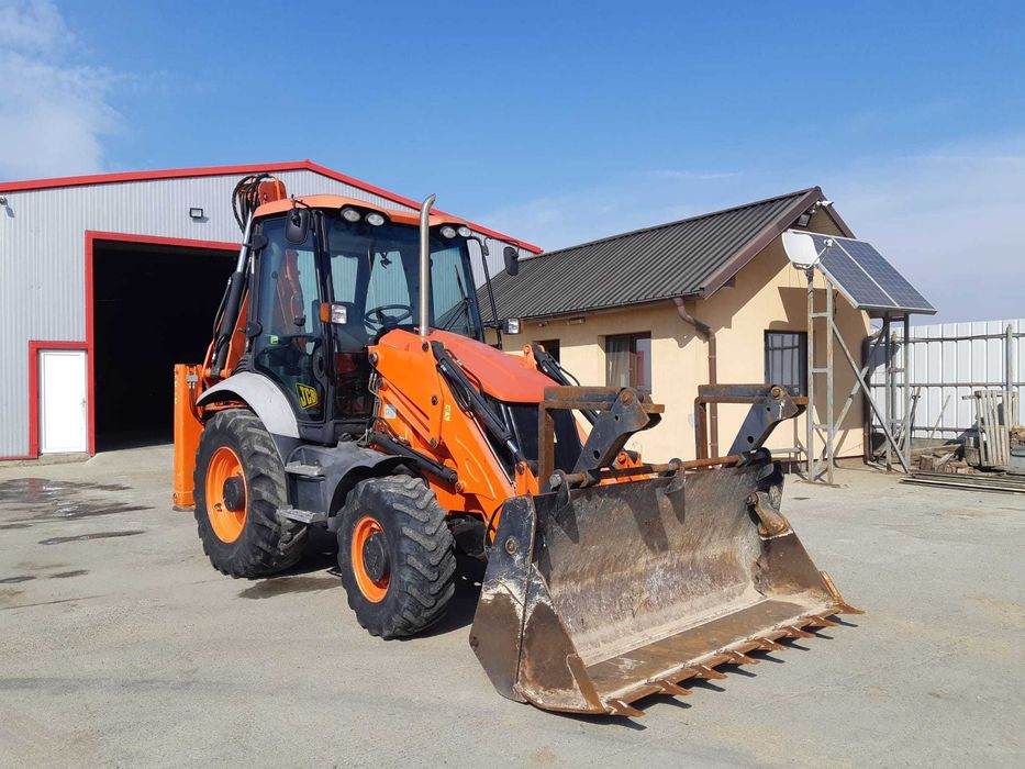 екскаватор-навантажувач 3СХ