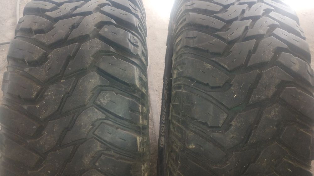 285/70/17 Cooper discoverer stt