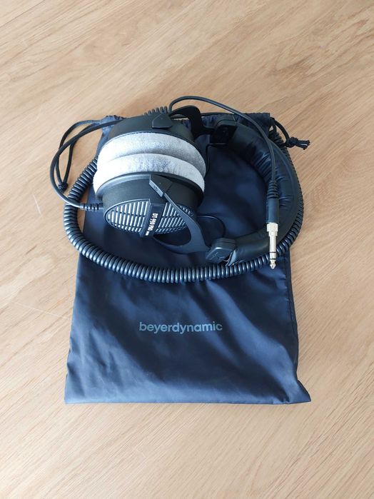 Fones Beyerdynamic DT 990 Pro