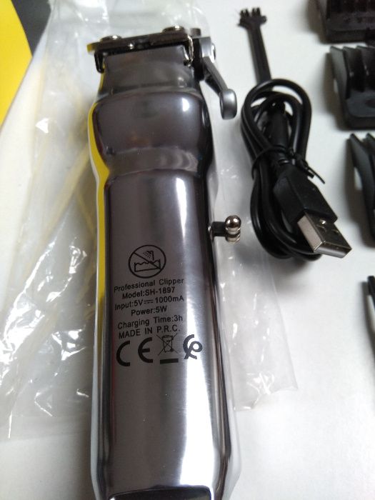Maquina profissional de cortar cabelo, sem fio. Clipper
