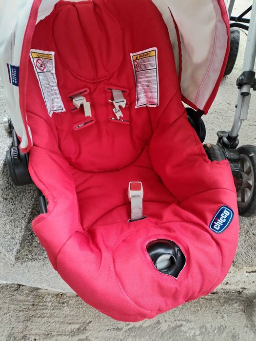 Vendo carrinho de bebe.