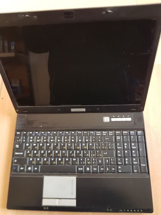 Ноутбук MSI-6877